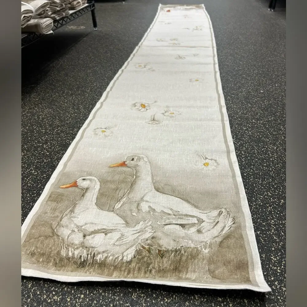 Williams Sonoma Volaille Table Runner 16 x 108 + 4 Napkins 100% Linen Ducks NWT